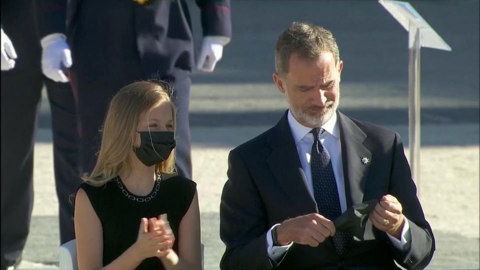 Tochter erinnert König Felipe an die Corona-Regeln