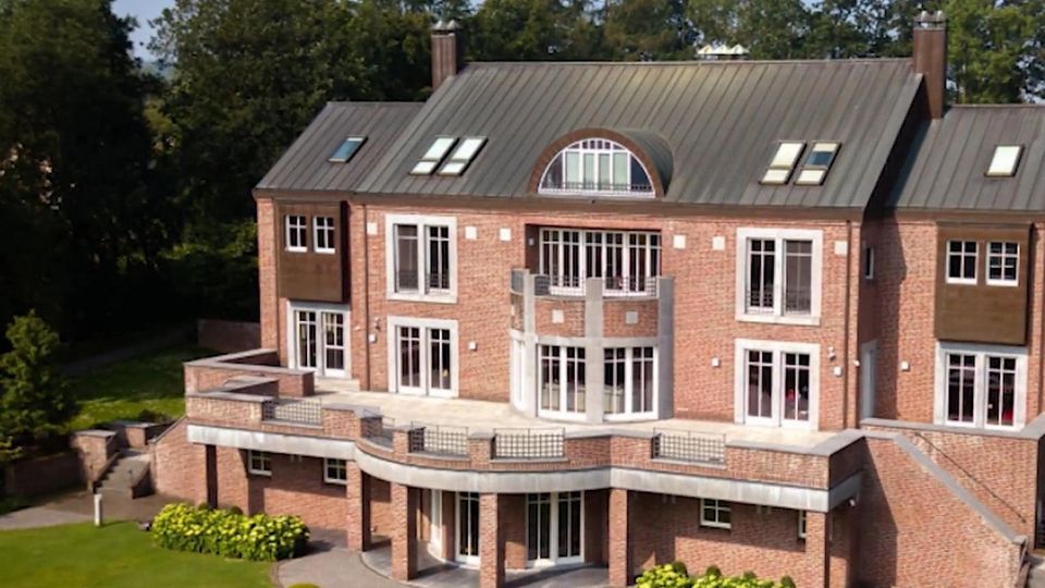 Die Villa soll 3,8 Millionen Euro wert sein