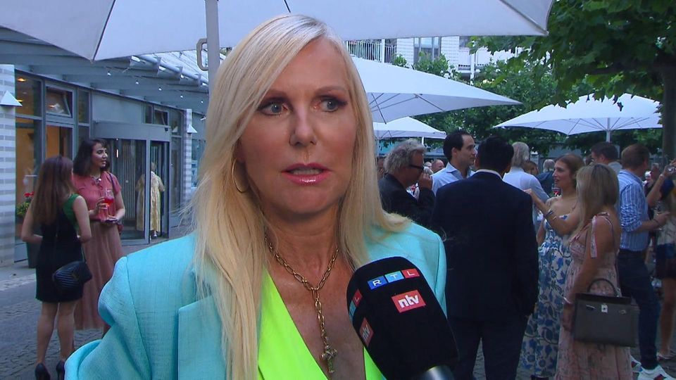 Witwe Marion erklärt die Situation