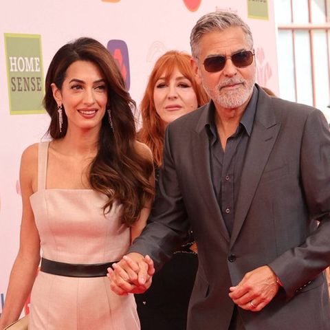 George und Amal Clooney händchenhaltend bei den Prince's Trust Awards