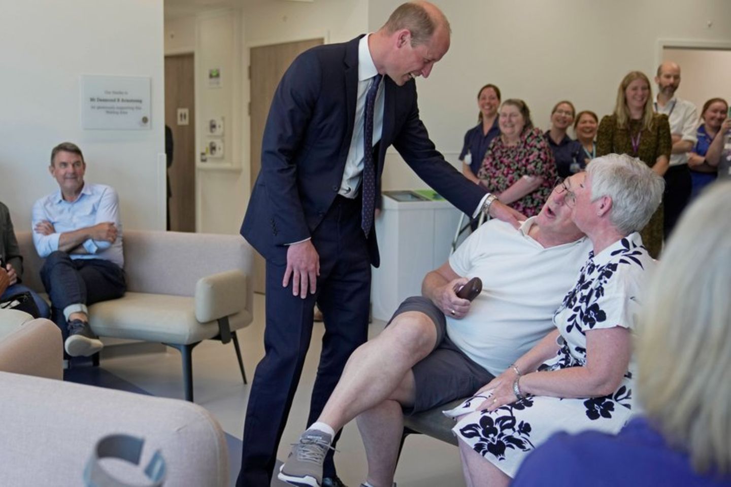 "Ich trage Absätze": Prinz William macht Witze über seine Größe