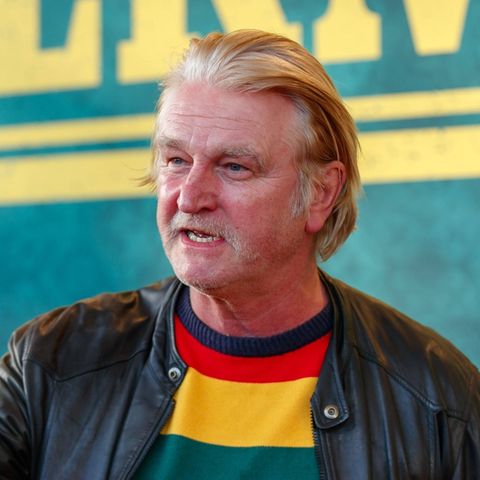 Detlev Buck übt Kritik an der Berichterstattung über Fälle wie Till Lindemann und Til Schweiger.