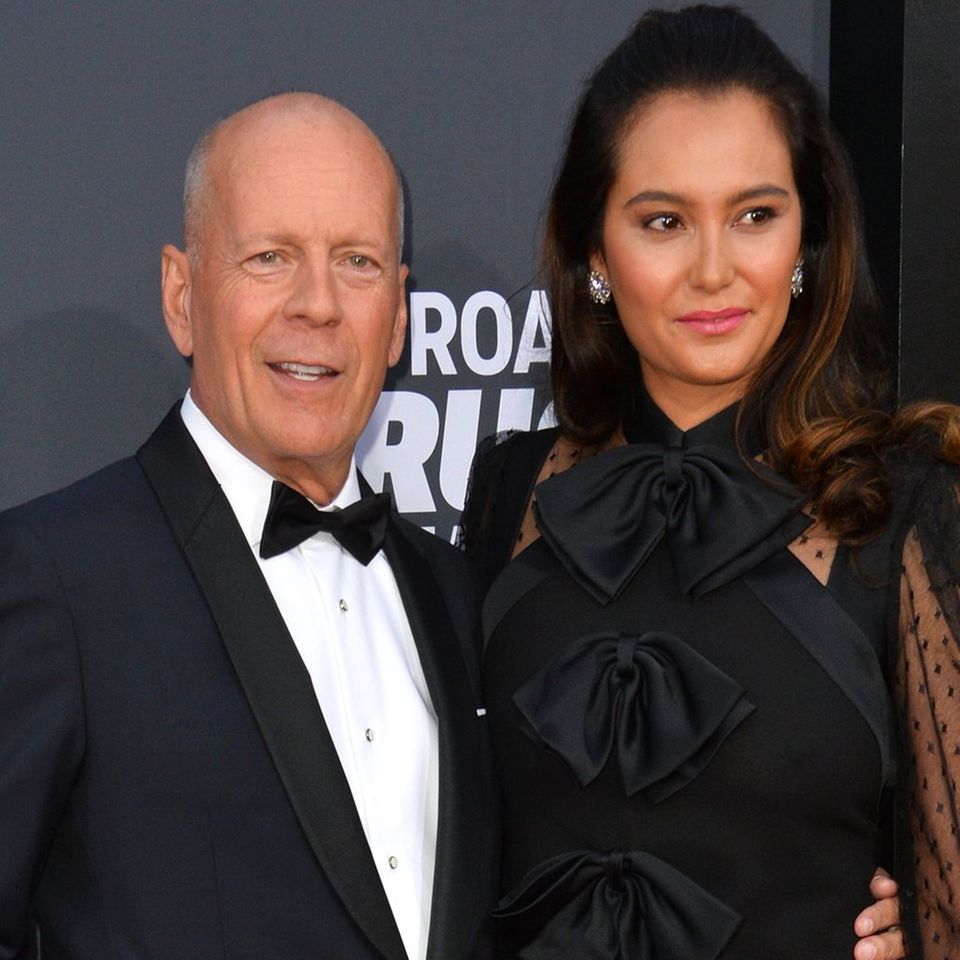 Seit 2009 ist Bruce Willis mit Emma Heming-Willis verheiratet. Das Paar hat zwei Töchter.