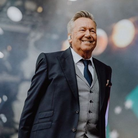Roland Kaiser feiert 2024 sein Bühnenjubiläum mit einer Tournee.