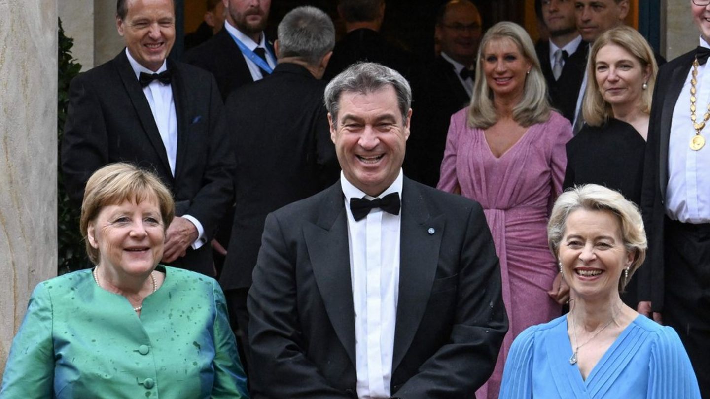 Bayreuther Festspiele Angela Merkel Erscheint Zur Er Ffnung