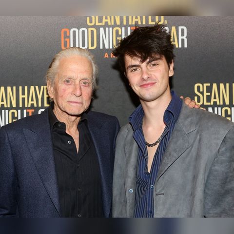 Vater-Sohn-Ausflug: Im April besuchten Michael und Dylan Douglas gemeinsam die Premiere "Good Night, Oscar".