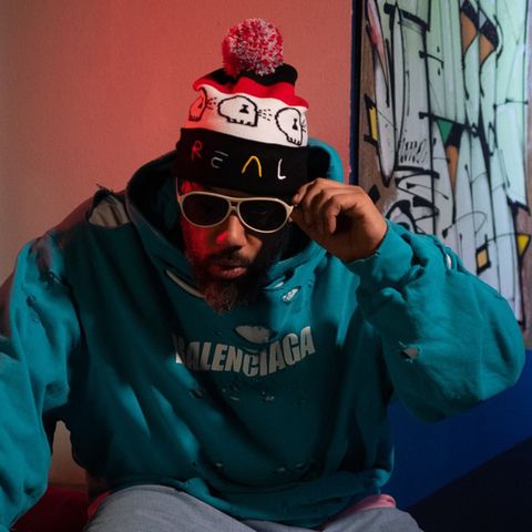 Samy Deluxe veröffentlicht sein neuntes Solo-Studioalbum.