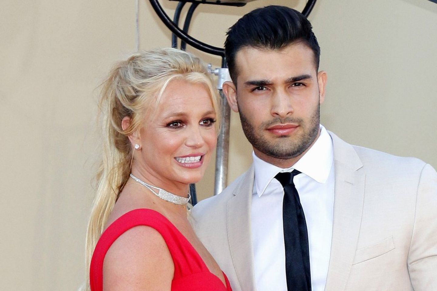 Britney Spears und ihr Ehemann Sam Asghari lassen sich scheiden, der 29-Jährige hat die Scheidung eingereicht.