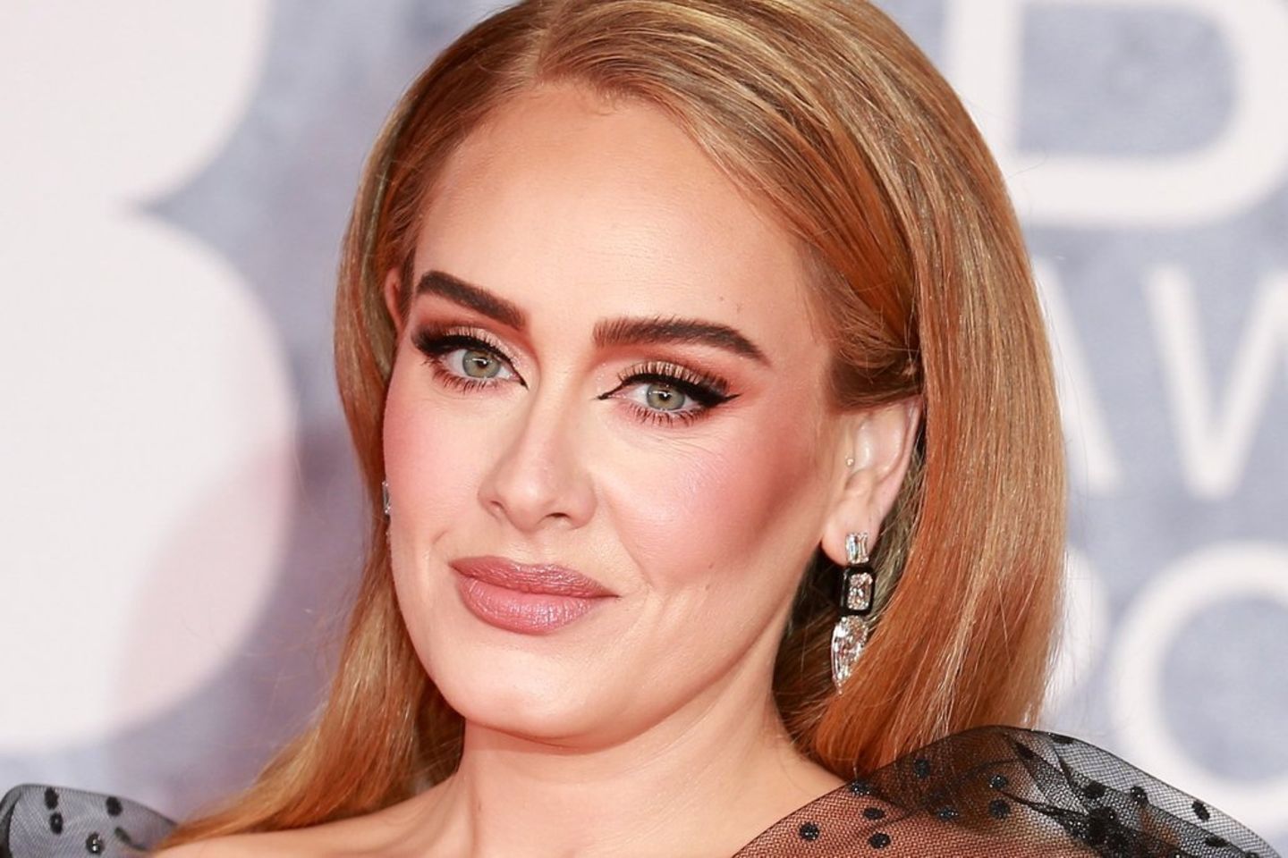 Adele offenbarte ihrem Publikum, dass sie aktuell unter Entzugserscheinungen leidet.
