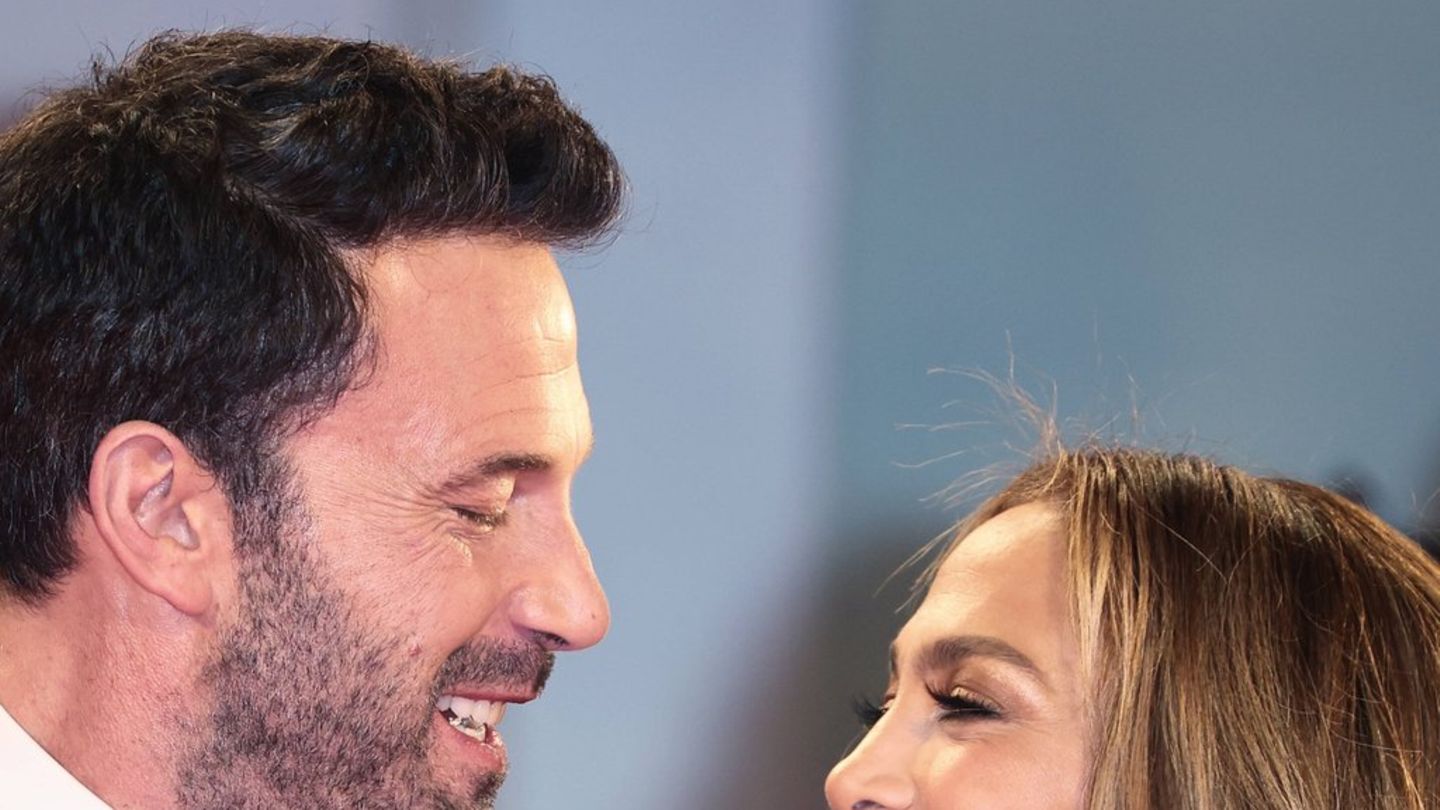 Jennifer Lopez Sie Gratuliert Ben Affleck Mit Neuen Fotos Zum 1 Hochzeitstag 