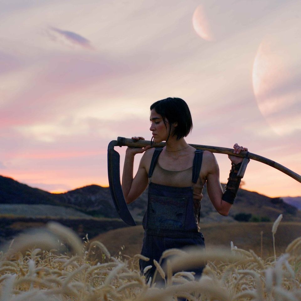Sofia Boutella spielt in "Rebel Moon" die Kriegerin Kora.