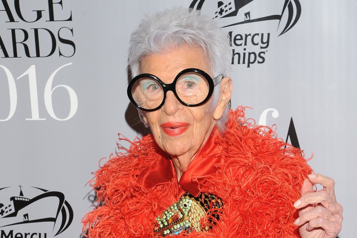 Iris Apfel wird 102: Fashion-Ikone feiert mit Rotwein
