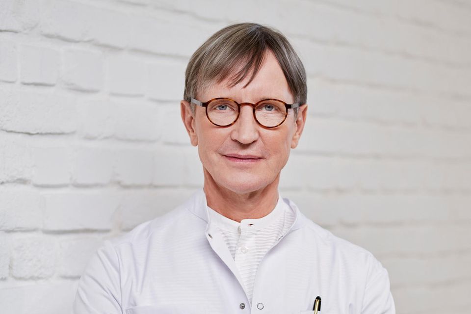 Dr. Stefan Duve ist Dermatologe und weiß, worauf es im Beauty-Bereich derzeit ankommt.