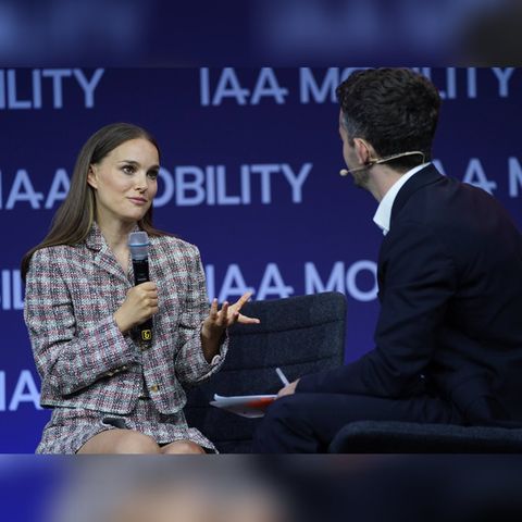 Schauspielerin und Umwelt-Aktivistin Natalie Portman bei der IAA in München - ohne ihren Ehering.