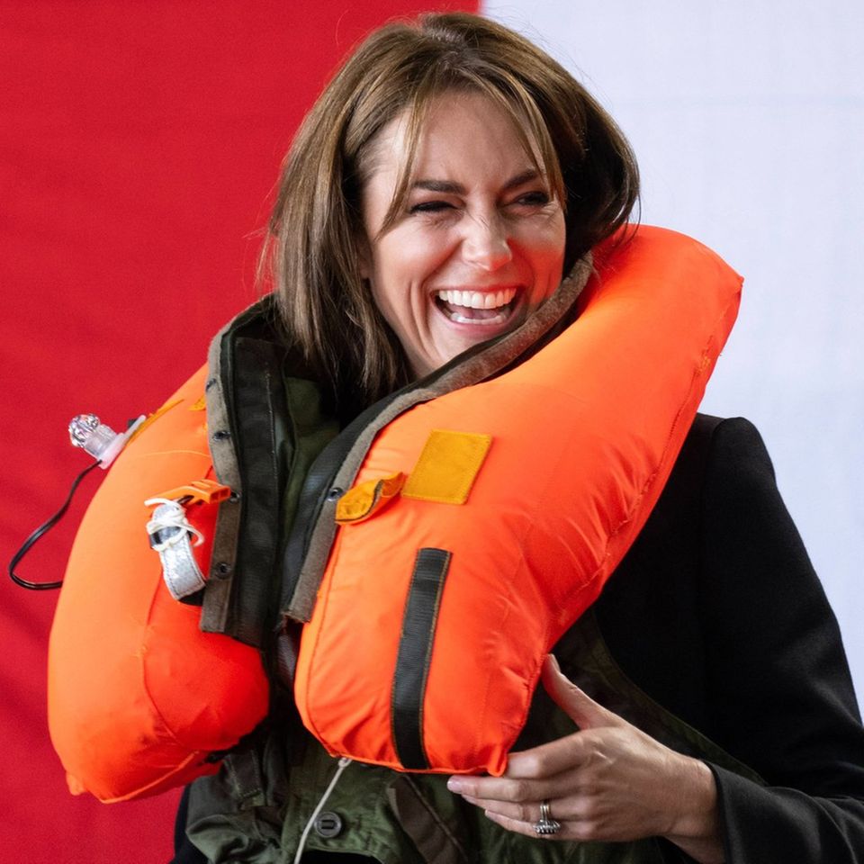 Prinzessin Kate hatte bei einem Besuch einer Militärbasis sichtlich Spaß.