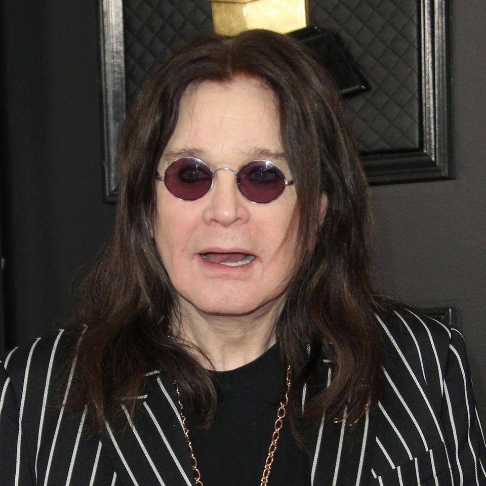 Ozzy Osbournes Rückenoperation ist gut verlaufen. Der erfolgreiche Eingriff verleiht dem Musiker ganz offenbar neue Energie.