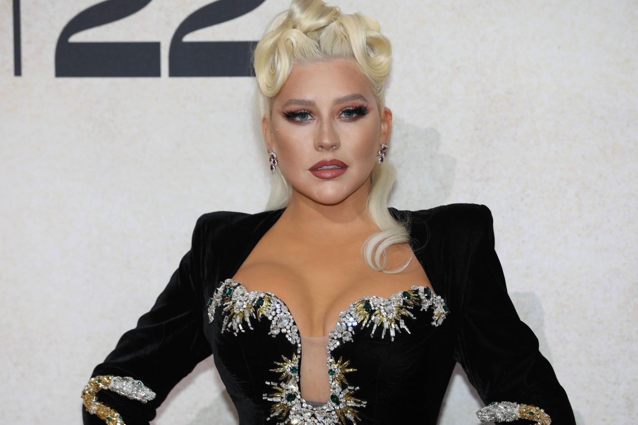 Christina Aguilera bewirbt mit sexy Fotos ihre neue Las Vegas Show