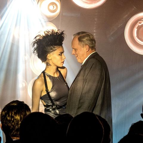 "Tatort: Murot und das Paradies": Ruby Kortus (Ioana Bugarin) und Felix Murot (Ulrich Tukur).