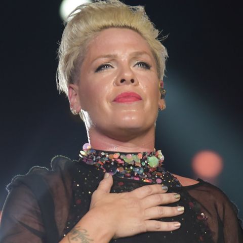 Sängerin Pink bei einem Konzert.