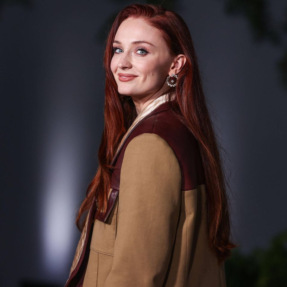 Sophie Turner – Steckbrief, Biografie, Filme, Serien und alle News