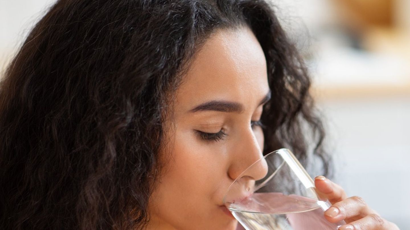 Wasservergiftung Kann Man Wirklich Zu Viel Wasser Trinken