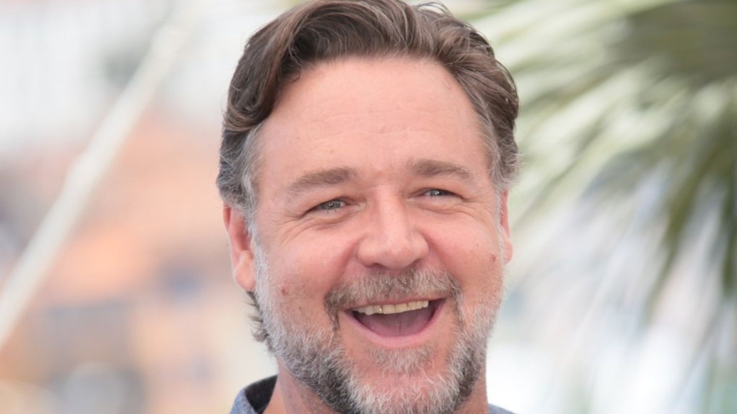 Russell Crowe Unveils Surprising Family History: Related to English Legend and the Origin of a Famous Saying