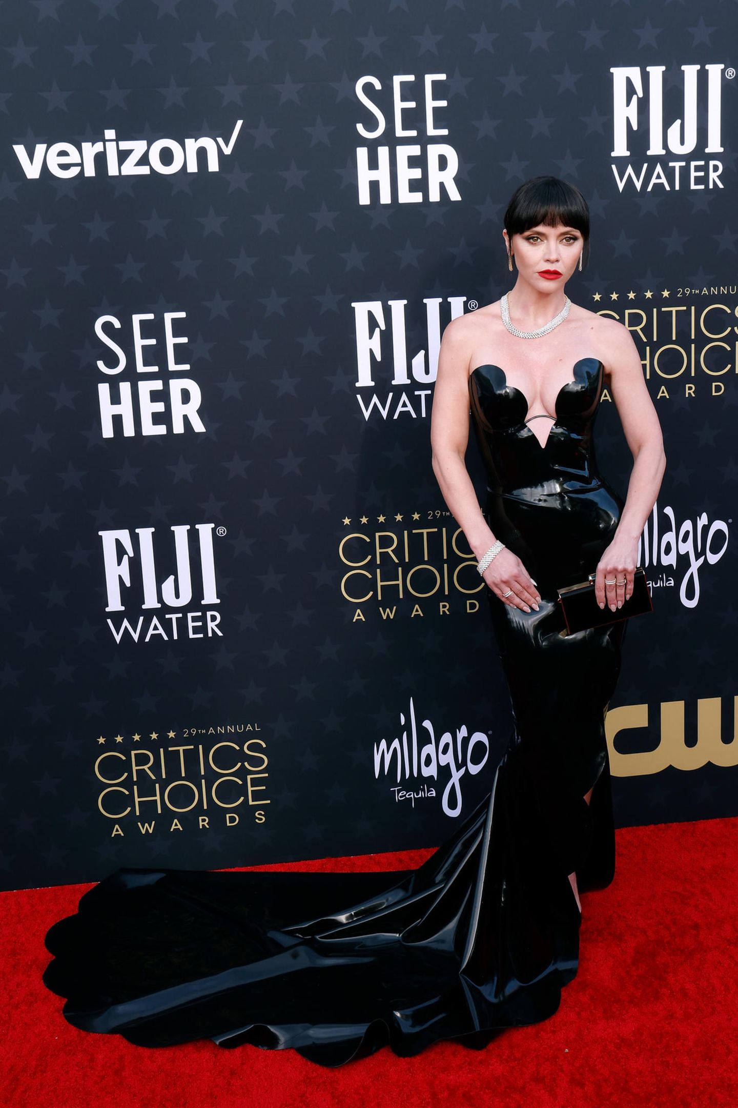 5. Critics' Choice Red Carpet: Sheer Sensationalism - yjvwrfw