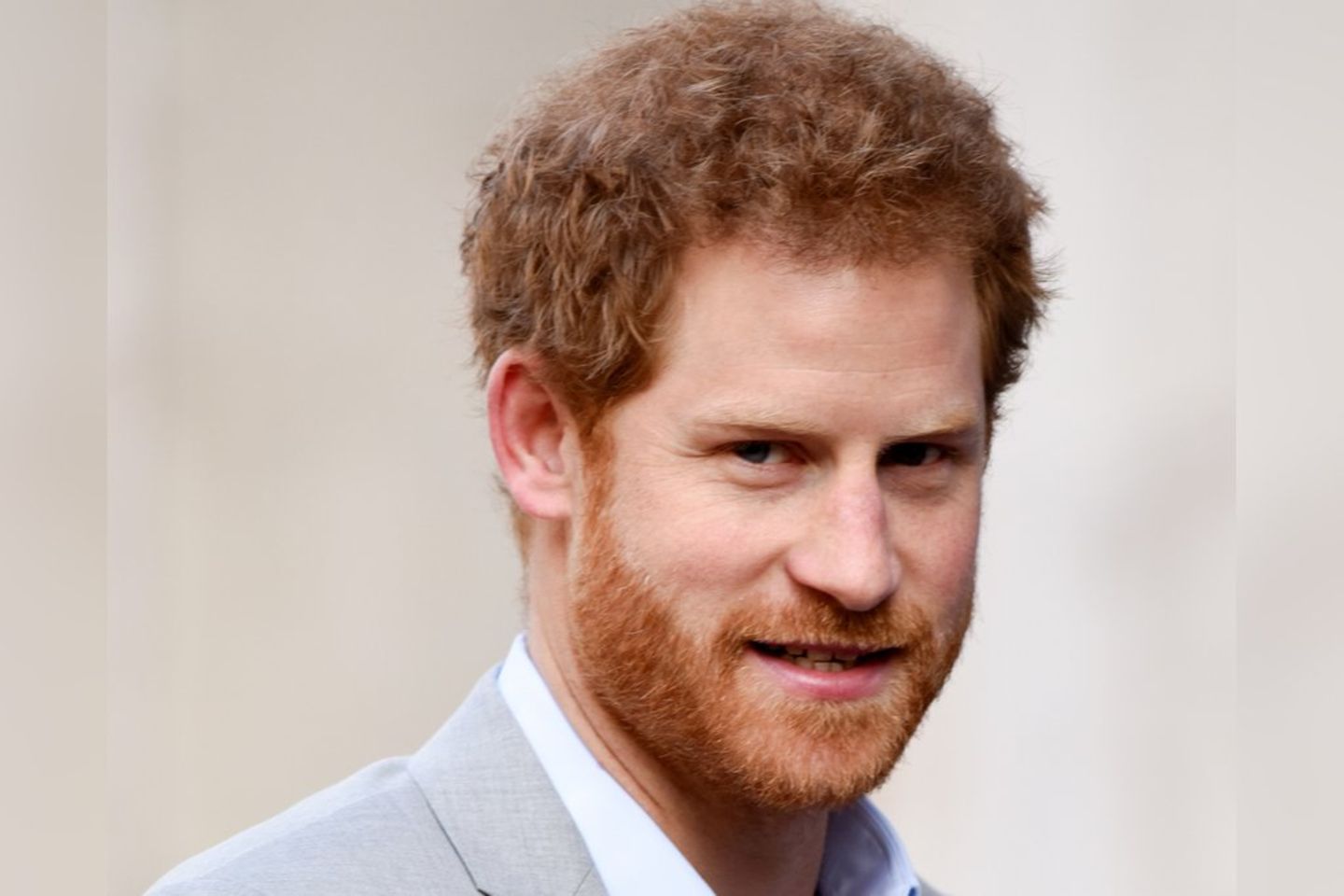 Prinz Harry hat sich mit einem britischen Verlag geeinigt.