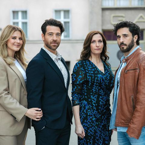 Alicia, Tobias, Katrin und Carlos liefern sich einen Showdown vor Gericht.