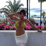 Paola Maria ist derzeit auf dem Jakobsweg unterwegs und setzt ein echtes Style-Statement. Mit ihrem leuchtenden Limetten-Bikini sorgt sie für einen Wow-Moment und bringt einen Hauch von Glamour auf die traditionelle Pilgerroute. 