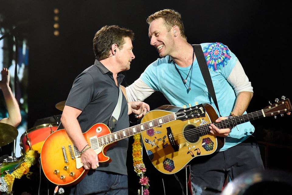 Glastonbury Festival 2024 Michael J. Fox performt mit Coldplay