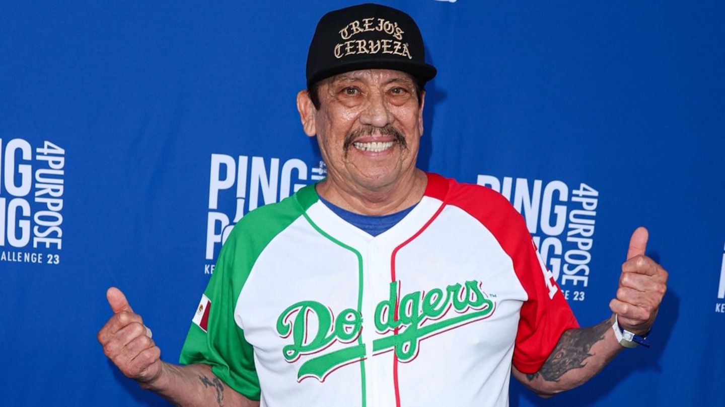 Video Von Machete Star Danny Trejo Er Warf Einen Stuhl In Die