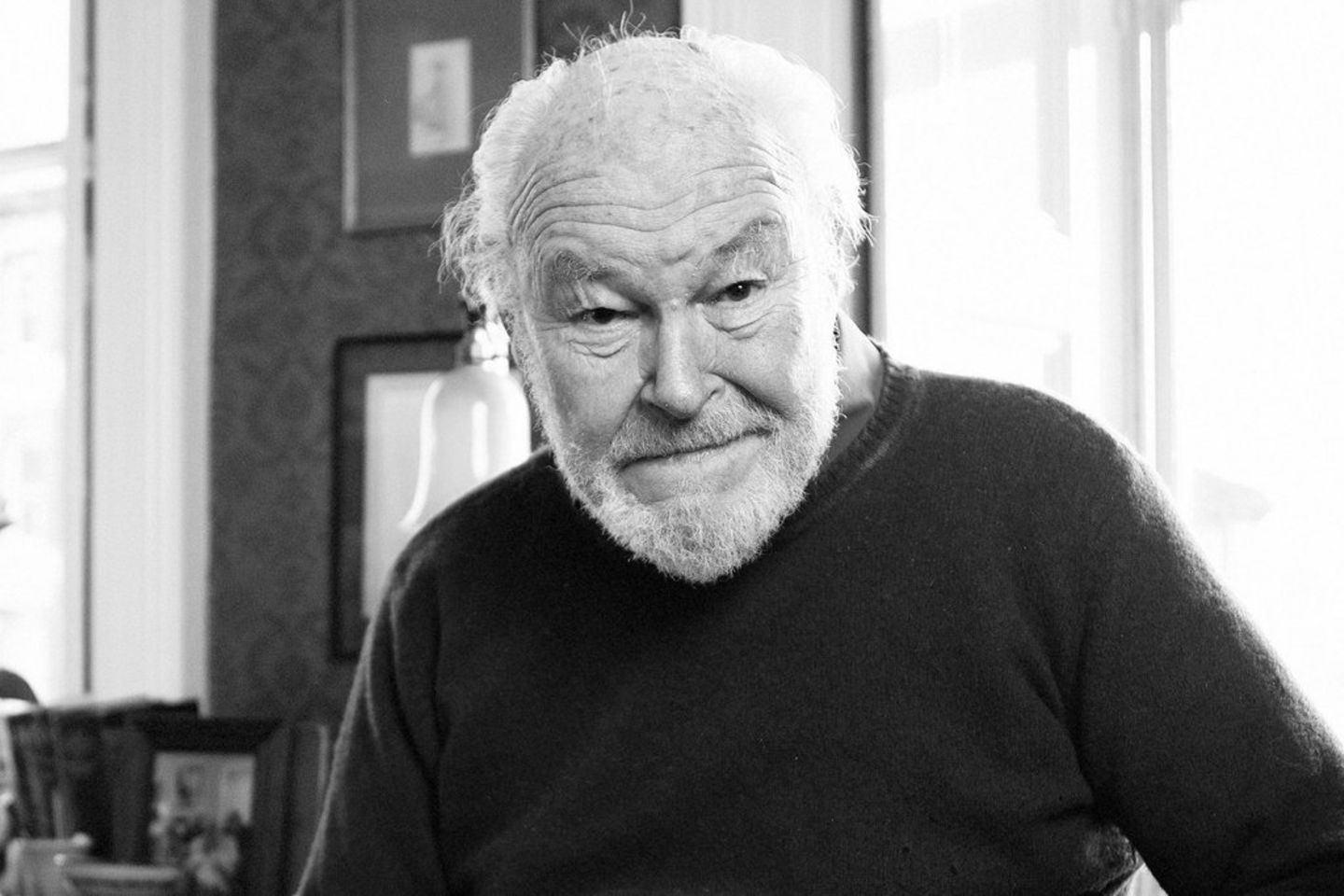 Trauer about the British Theater and TV Legend Timothy West.