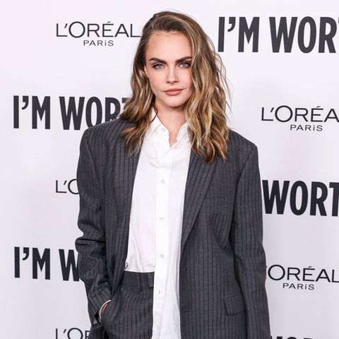 Cara Delevingne: „Als queeres Kind aufzuwachsen, war isolierend, حجم الصورة 480x480