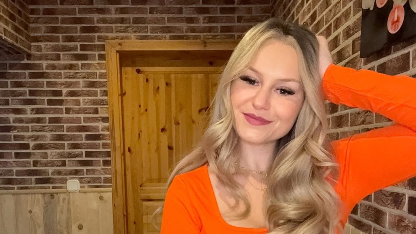 Sarah-Jane Wollny zeigt erstmals das Ergebnis ihrer Bauchstraffung