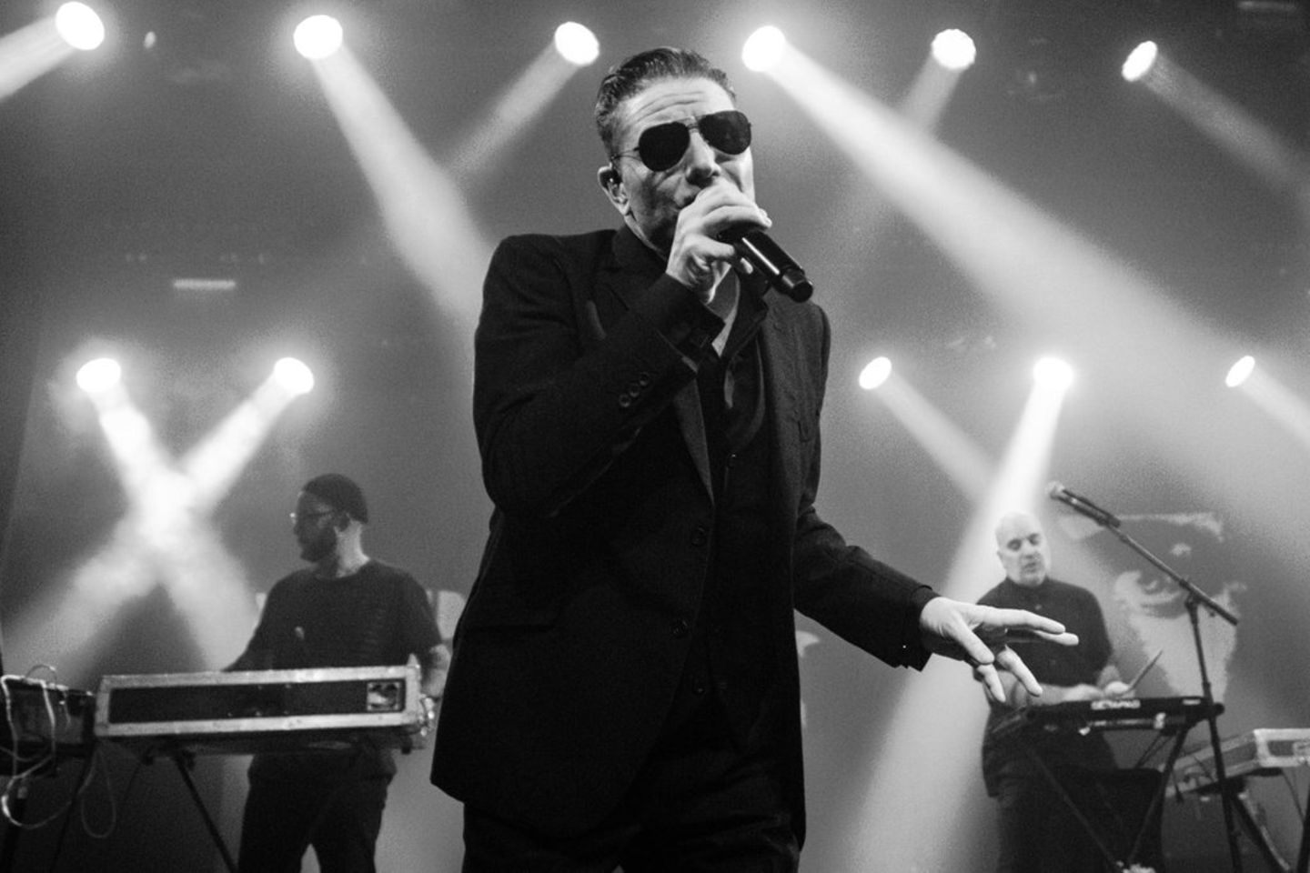 Douglas McCarthy: Nitzer Ebb Sänger stirbt mit 58 Jahren Douglas McCarthy: Nitzer Ebb Sänger stirbt mit 58 Jahren